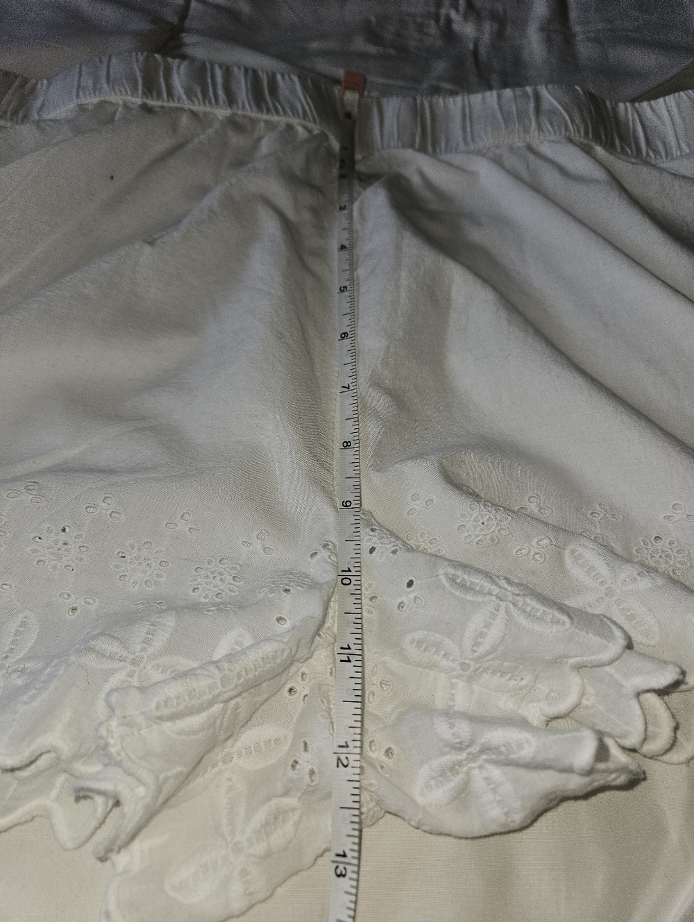 Calypso St. Barth White Eyelet Scalloped Hem Shorts - 100% Cotton - Size L - Picture 4 of 8
